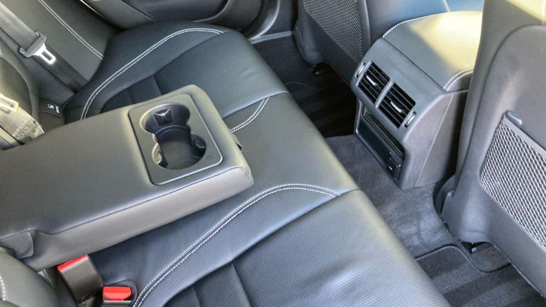 Jaguar XE 2.0 D200 R-Dynamic SE 4dr Auto Diesel Saloon